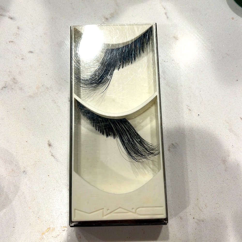 Rare MAC Lashes # 36